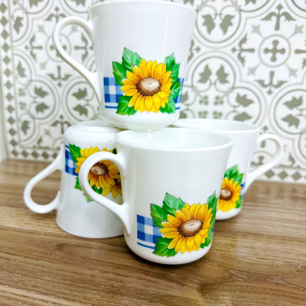 Vintage Corelle Sunsations Pattern Mugs Cups by Corning - Set of 4